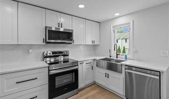 41 Dale Ave D, Johnston, RI 02919
