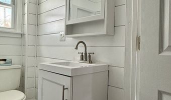 23 Trafalgar Sq 23, Barre, MA 01005