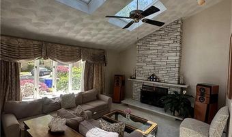 12 Monte Carmele St, North Providence, RI 02904