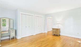 30 Forest Rd W, Bristol, RI 02809