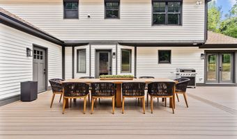 60 Mountain Rd, Colchester, CT 06415