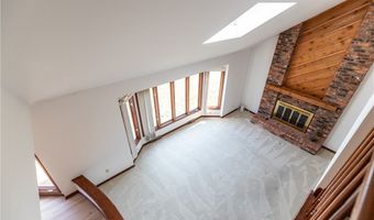 121 Summershade Ct, Amherst, NY 14051