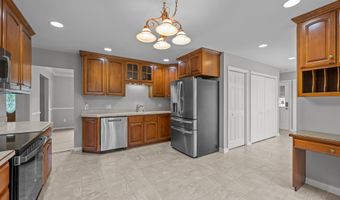 111 N FAIRFIELD Dr, Dover, DE 19901