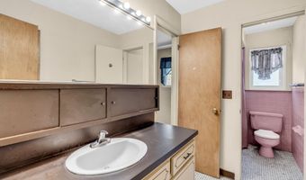 103 Hallberg Ave, Bergenfield, NJ 07621