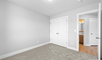 796 Hollow Dr, Ammon, ID 83401