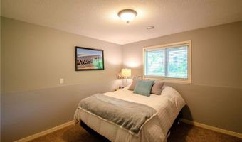 608 School St, Anoka, MN 55303
