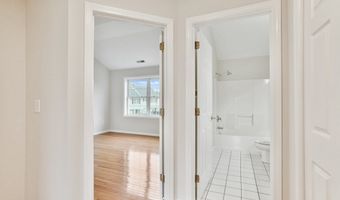 1802 Pinnacle Way 1802, Danbury, CT 06811