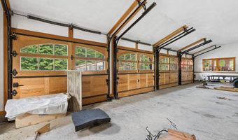 817 Gulf Rd, Barnard, VT 05031