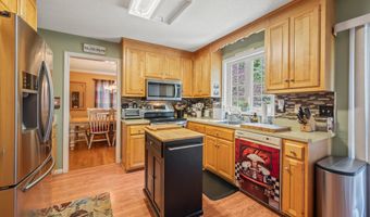 230 Sunnydale Ave, Bristol, CT 06010