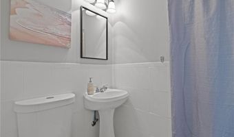 17 Belvedere St, Johnston, RI 02919
