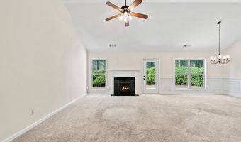 738 York View Dr, Auburn, GA 30011