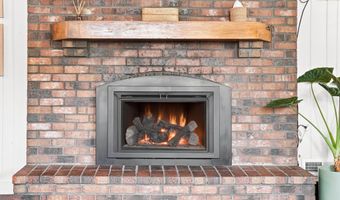 301 Walnut Ln, Apple Valley, MN 55124