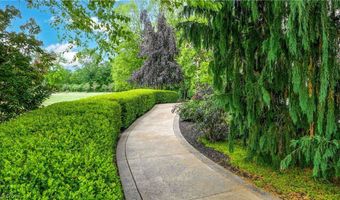 2969 Huntington Way, Aurora, OH 44202