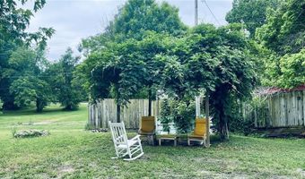 416 N 9th St, Atchison, KS 66002