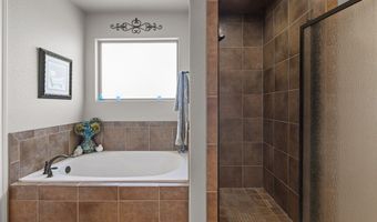 208 Teakwood Dr, Andrews, TX 79714