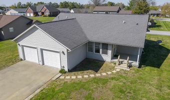 600 Whipporwill Ln, Marion, IL 62959