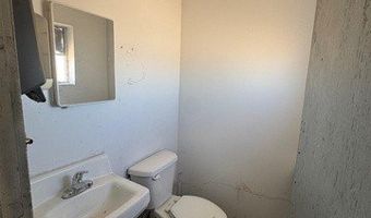 912 W Richey Ave, Artesia, NM 88210