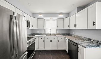 4 Orford St, North Providence, RI 02904