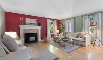 352 Log Cabin Rd, Arundel, ME 04046