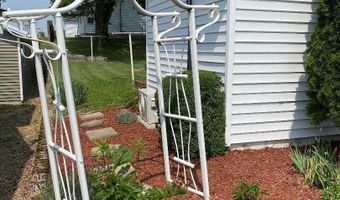 138 N Harrison St, Bloomfield, IN 47424