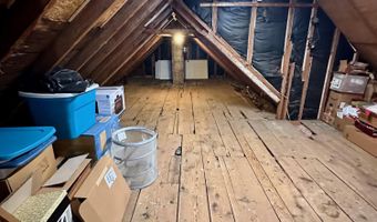 23 Holland St, Bangor, ME 04401