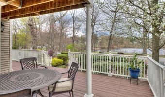 110 Lake View Rd, Cranston, RI 02920