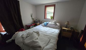 20 Moosehorn Rd, Abbot, ME 04406