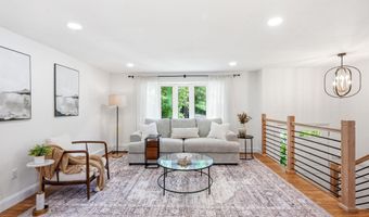 632 Raymond Rd, Chester, NH 03036