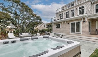 11 Shields St, Newport, RI 02840