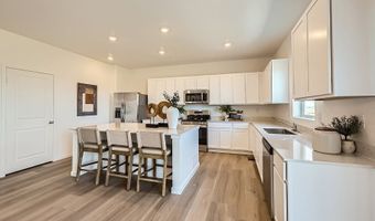 22114 E 39th Ave, Aurora, CO 80019