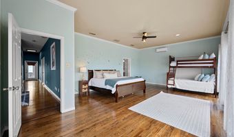 214 Bayview Dr, Aransas Pass, TX 78336