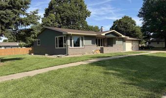 330 Fairview Dr, Aurora, NE 68818