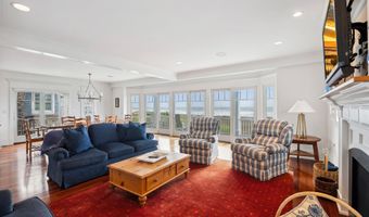 73 E 25th St, Avalon, NJ 08202