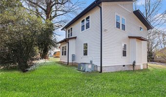 5 McGee St, Belton, SC 29627