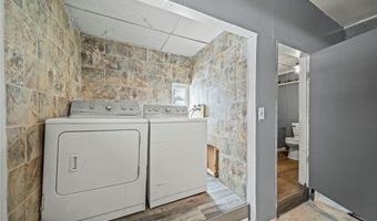 1410 Hamlin Dr, Ashtabula, OH 44004