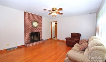 20 Sand Hill School Rd, Asheville, NC 28806