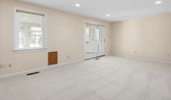 4302 ADRIENNE Dr, Alexandria, VA 22309