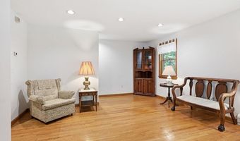 232 Gold St, Belchertown, MA 01007