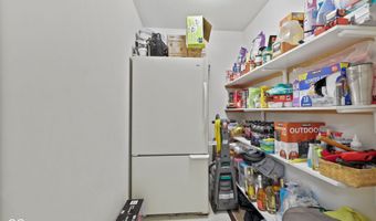 923 Stave Oak Dr, Beech Grove, IN 46107