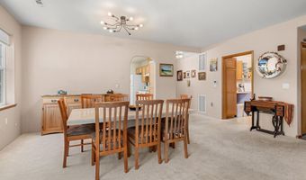 913 Mountain Meadows Cir, Ashland, OR 97520