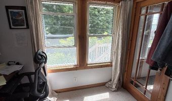 64 Oxford St, Augusta, ME 04330