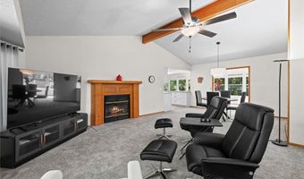 9 Farnham Dr, Bella Vista, AR 72714