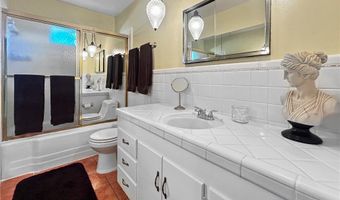 1617 Rose Dr, Alice, TX 78332