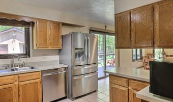 146 Algonquin Trl, Albrightsville, PA 18210