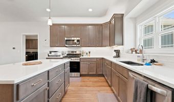 15 Kodak Ln, Angola, IN 46703