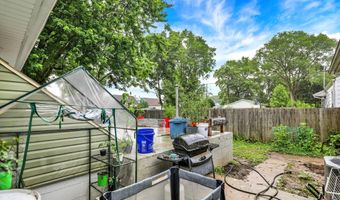 26 E Plum St, Anderson, IN 46012