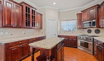 8000 Walnut Dr, Alvarado, TX 76009
