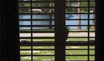 220 Lakeshore Dr, Alma, GA 31510