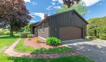 629 River Rd, Agawam, MA 01001