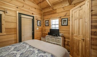 29 Breedlove Dr, Andrews, NC 28901